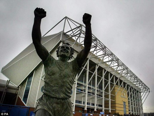 Las estatuas de deportistas y famosos más horribles en el mundo