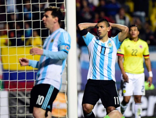 Argentina sufre en penales pero se mete a semifinales de Copa América