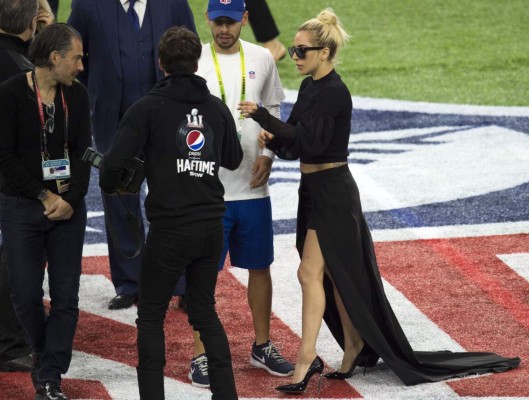 Lady Gaga sorprende a todos en el Super Bowl al enseñar sus partes íntimas