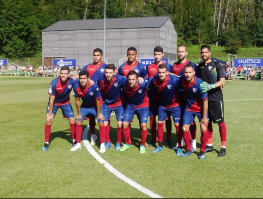 Jonathan Rubio debuta en amistoso con el Huesca de España