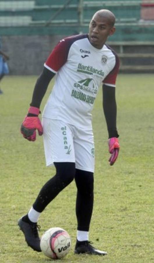 Héctor Vargas y su posible 11 ante Real España en el clásico sampedrano