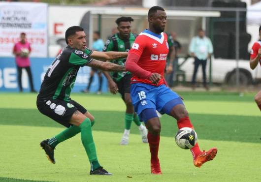 Bengtson marcó doblete en triunfo del Olimpia y se convirtió en el máximo goleador histórico de Honduras