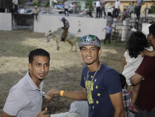 Las mejores imágenes de la tarde de jaripeo de Mario Berrios y Diego Reyes en Mezapa