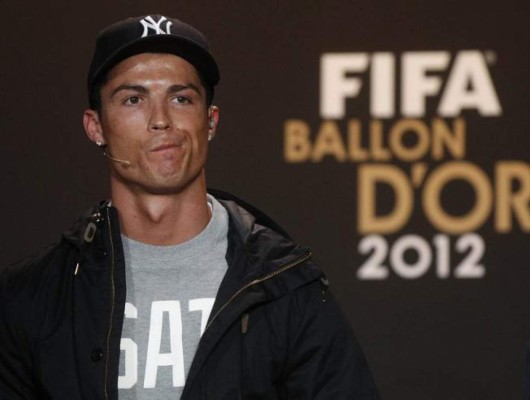 Los rostros de Cristiano Ronaldo en Balones de Oro frente a Lionel Messi