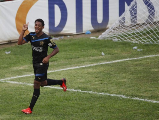 Así ha sido la evolución de 'Choco' Lozano, el nuevo jugador del Barcelona B