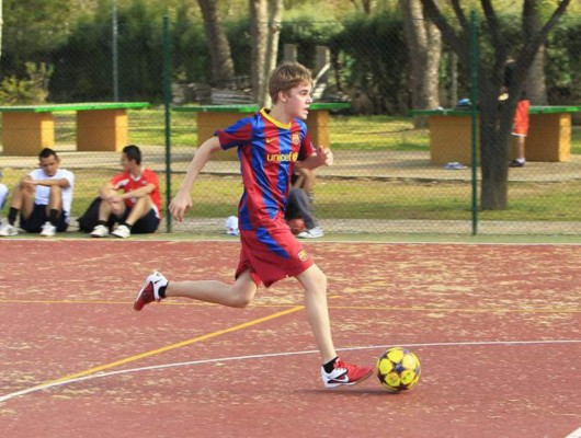 ¿A quién apoyan los famosos en el clásico Barcelona-Real Madrid?
