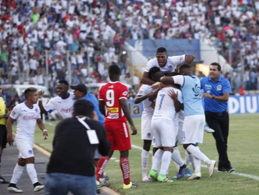 Las mejores fotos del partido de la gran final entre Olimpia y Real Sociedad