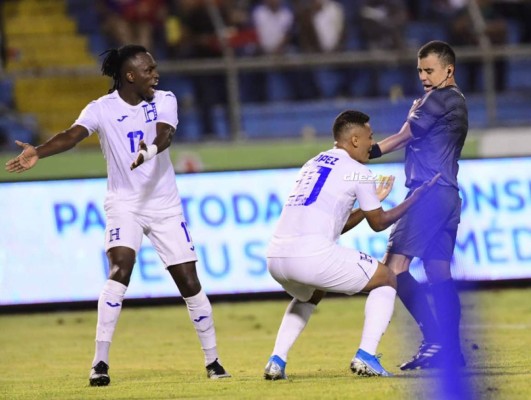 NO VISTE EN TV: Reclamos al árbitro, intercambio de camisas y tristeza trinitense