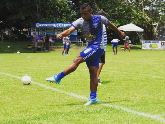 RUMORES Y FICHAJES: Iván López suena en Alajuelense y Jerry Bengtson no continúa en Saprissa