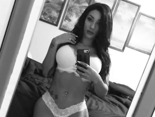 Ella es Roni Rose, la explosiva seguidora de los Warriors y Stephen Curry