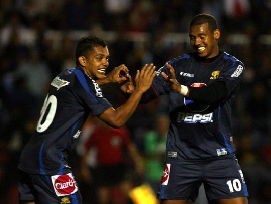 Un sobreviviente, otro diputado y ¡cuatro técnicos!: El único Motagua campeón internacional