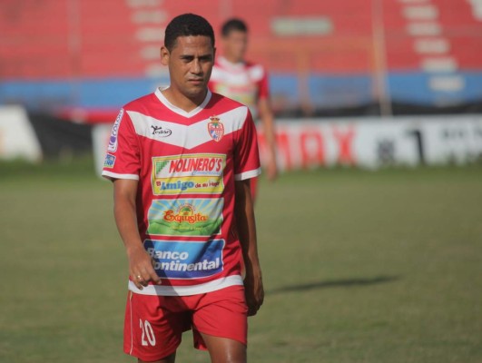 Conocé los futbolistas hondureños que se resisten al retiro