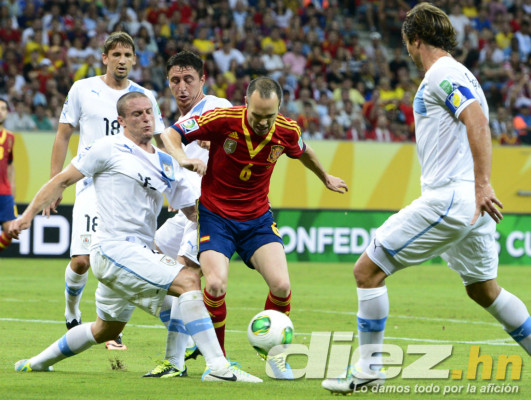 España derrotó 2-1 a Uruguay Copa Confederaciones