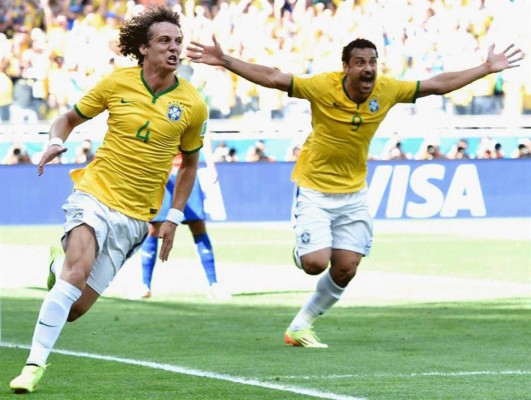 Brasil eliminó a Chile en los penales y pasó a cuartos.
