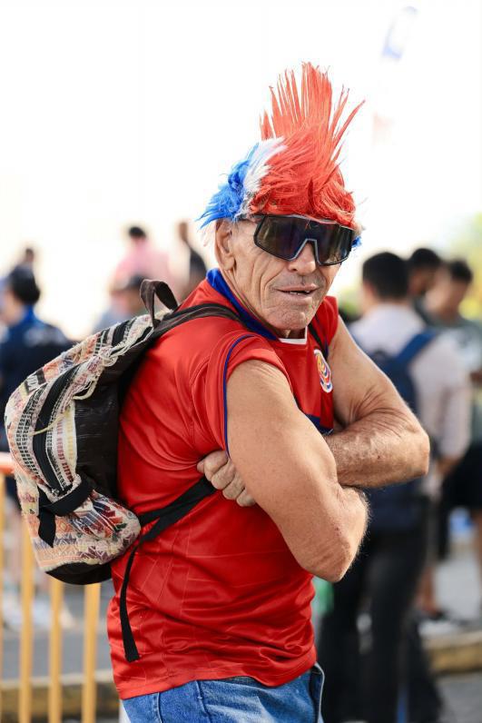 Costa Rica vs Honduras: los catrachos invaden San José, así llegó el pollo tico y la hermosa chica distraída en la previa