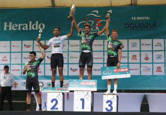 El podio de la categoría Élite Masculino. Foto: Emilio Flores