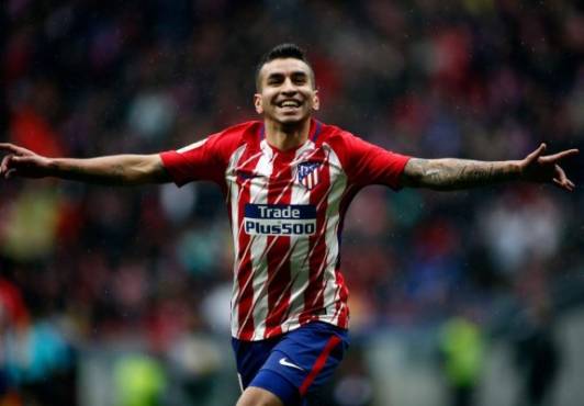Atletico Madrid's forward Correa celebrates a goal during the Spanish league football match Club Atletico de Madrid vs Getafe CF at the Wanda Metropolitano stadium in Madrid on January 6, 2018. / AFP PHOTO / OSCAR DEL POZO