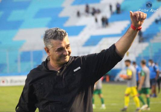 Llegó sin experiencia y se convirtió en leyenda: el camino del argentino Diego Vázquez para ser entrenador de Honduras