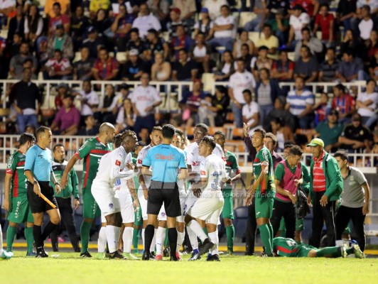 CURIOSAS: La pelea de Kevin Álvarez con Osman Madrid y el aguacero en el Puerto