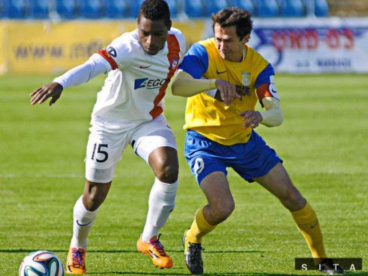 Estrellas nigerianas que enfrentará Honduras juegan en Inglaterra, Italia, Francia y Portugal