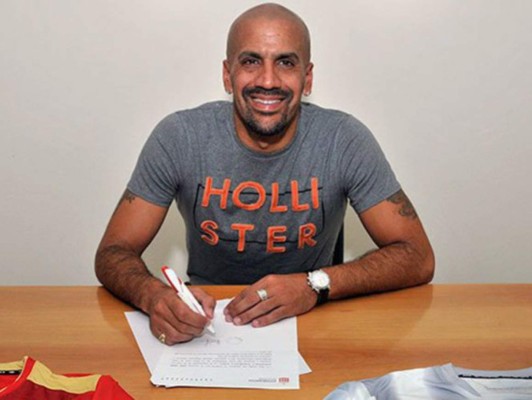 RUMORES Y FICHAJES: ¡Chelsea busca a Chicharito y la 'Brujita' regresa al fútbol!