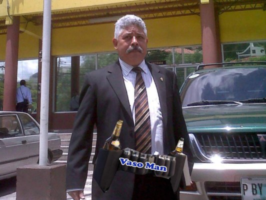 Los memes de Marvin Ponce y el altercado con Nelson Ávila