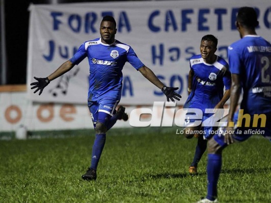 ¡Belleza, júbilo y llanto! Las imágenes curiosas de las semifinales del Ascenso