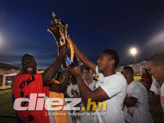 ¡Olimpia celebra su copa 29 de la Liga Nacional.