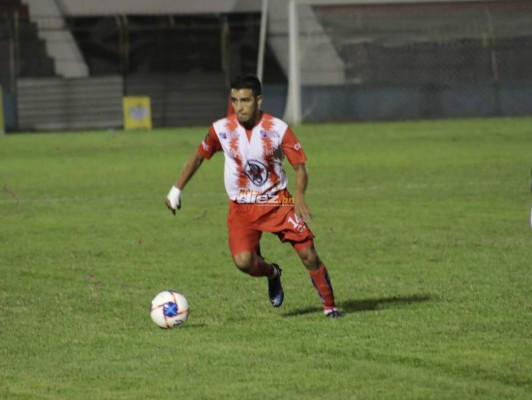 Vida le renueva contrato al defensor Carlos Argueta hasta el 2024