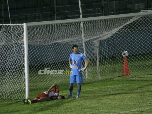No se vio por TV: ¿Qué hacía el presidente del Vida? y así fue visto el DT español del Real de Minas en Tocoa