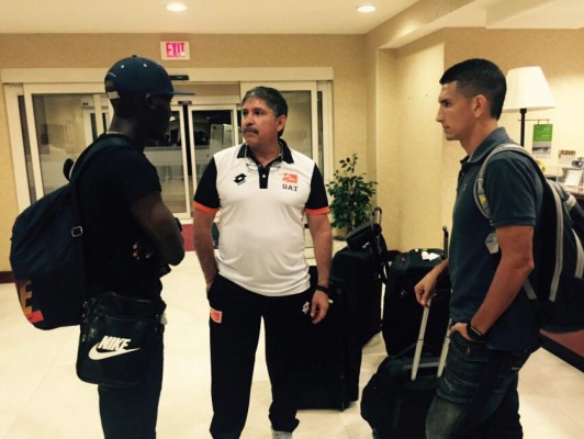 Leverón y Rubilio Castillo ya están en México