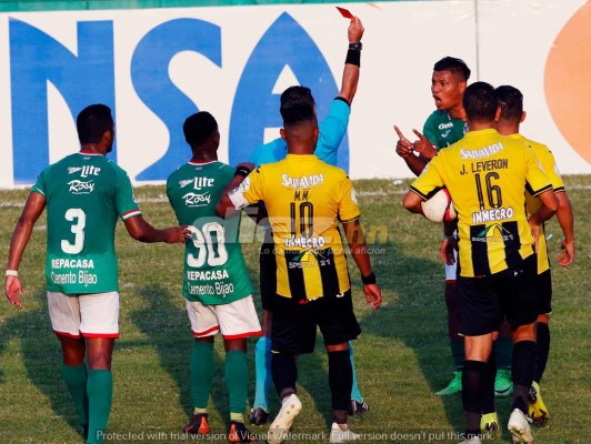 FOTOS: ¡Patadas, empujones, codazos y peleas que dejó el clásico sampedrano!