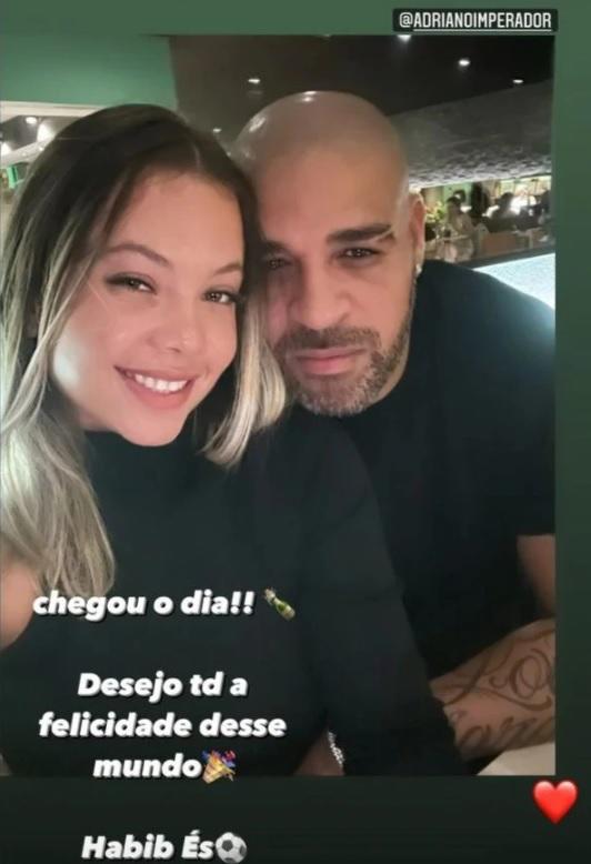 ¡Tiene la mitad de su edad! Adriano celebró su cumpleaños 40 con su joven novia en Brasil