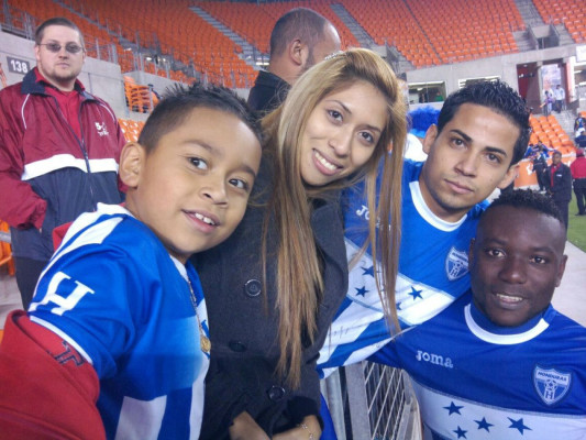 'Hondureños en el BBVA Compass de Houston'