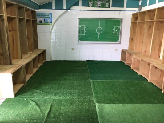 Así embellecen el estadio Excélsior de Puerto Cortés para Liga Concacaf