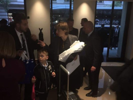 Las otras imágenes que dejaron los Premios 'The Best' y que no viste