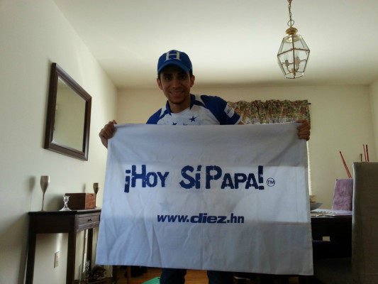 Hondureños por el mundo vibrando por la Bicolor