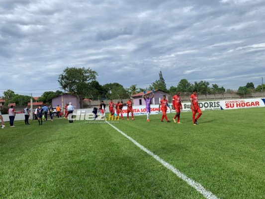 No se vio en TV: La quinesióloga del Real de Minas, afición en Tocoa y a Edwin Solano lo perdonaron