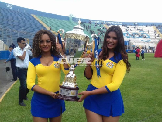¡Espectaculares! Las bellezas que llegaron al Nacional para adornar el clásico Olimpia-Motagua