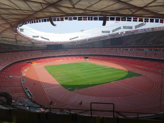 China quiere albergar un Mundial: Los estadios de otro mundo con los que meten presión
