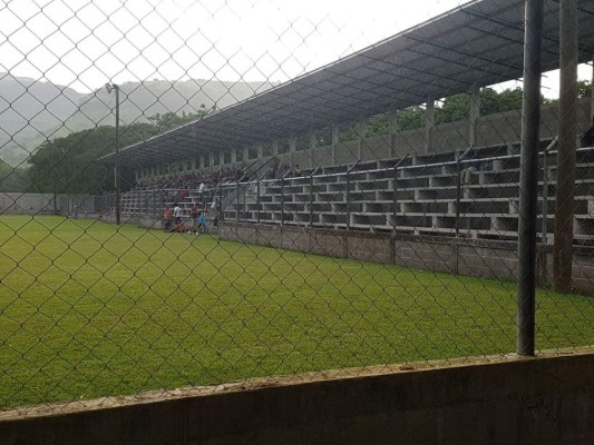 ¡Qué bonito! Así quedó el estadio de Orocuina que será estrenado este sábado
