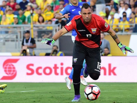 Gustavo Quinteros define el 11 de Ecuador para enfrentar a Honduras