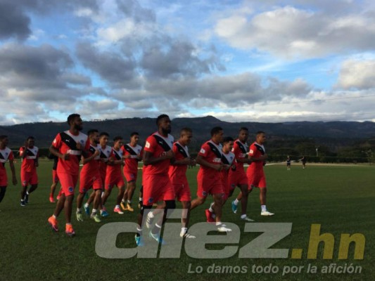 Las caras nuevas en el primer entreno del Olimpia y los grandes ausentes