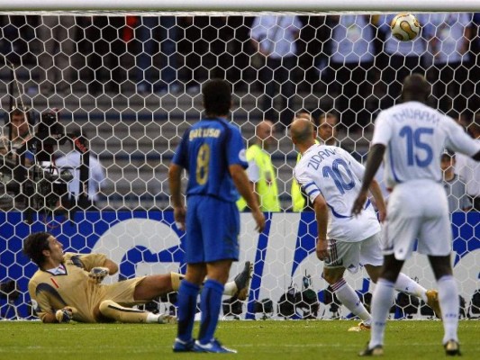 EN IMÁGENES: Los penales más polémicos del fútbol
