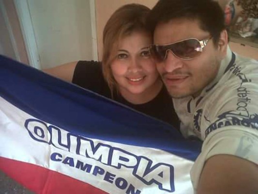 Ellos son los aficionados que desde temprano se pusieron la camisa del Olimpia