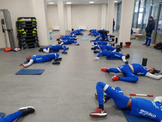 Bajo temperaturas gélidas y con buen ánimo, Selección de Honduras realizó su primer entrenamiento en Bielorrusia