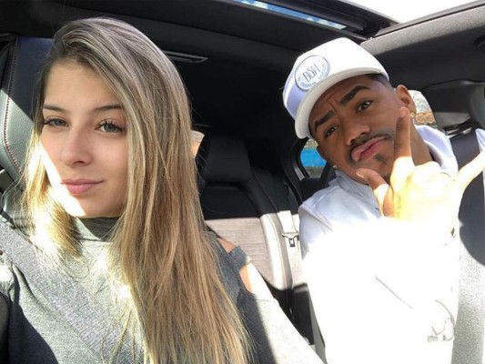 ¿Quién era? La sexy rubia con la que Malcom fue visto en Ibiza