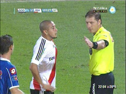 Los mejores memes que dejó la Superluna que maravilla al mundo