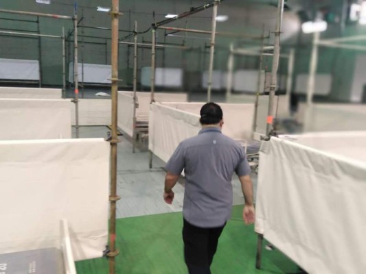 Gimnasio Municipal de San Pedro Sula es equipado para atender pacientes de coronavirus