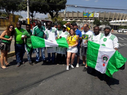 ¡Gran ambiente! Así es la fiesta que se vive en el Mineirao por el juego Honduras-Nigeria